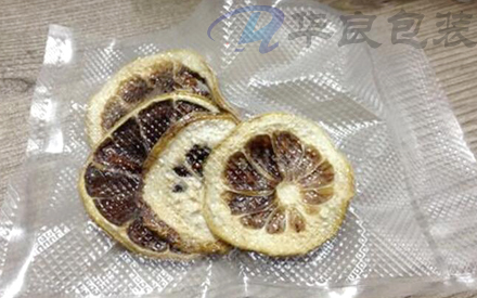 沒有紋路的光面塑料袋如何抽真空？